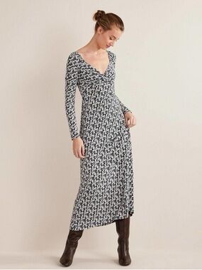 BODEN Long Sleeve sweetheart navy & White Patterned Maxi Dress